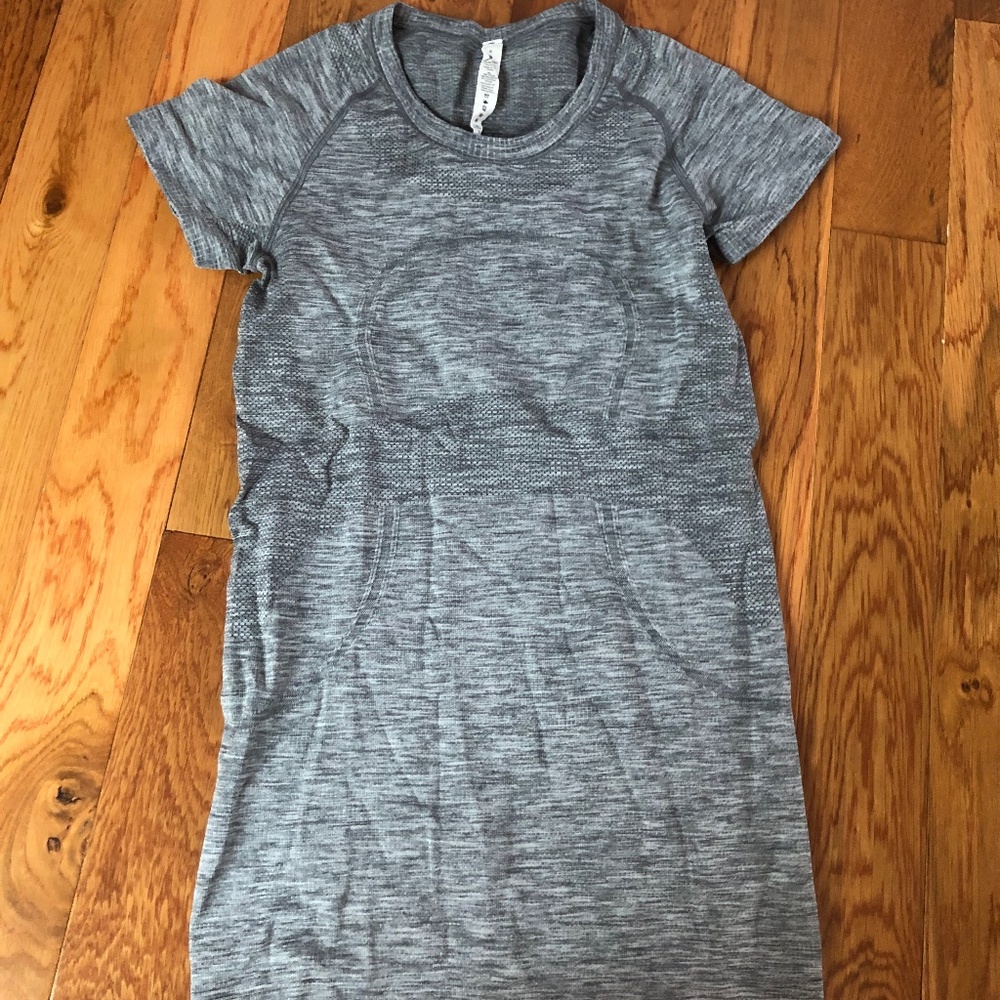 LULULEMON Brand New Women’s Swiftly Tech Short Sleeve